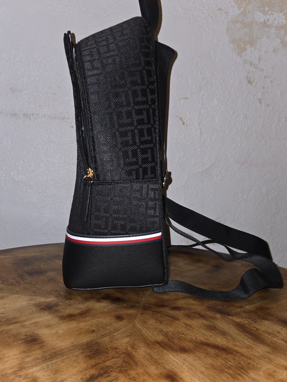 Women's Tommy Hilfiger "Nora II" Backpack - Picture 4 of 10